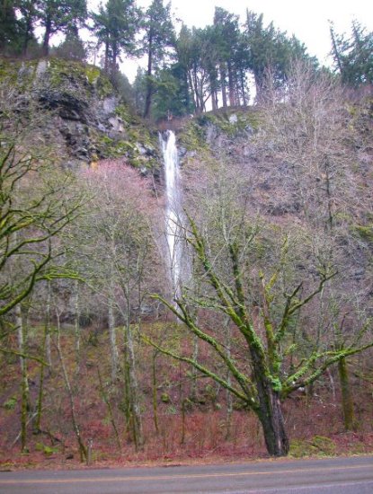 Unnamed seasonal waterfall